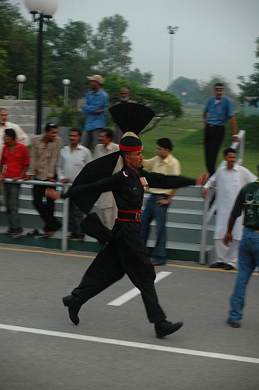 lah16.jpg